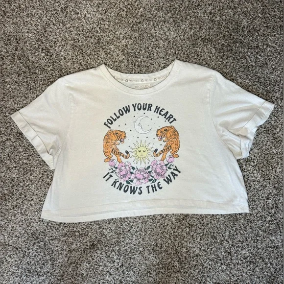 Recycled Thready Boxy Graphic Crop Top with Tiger Design size Large - Picture 1 of 5